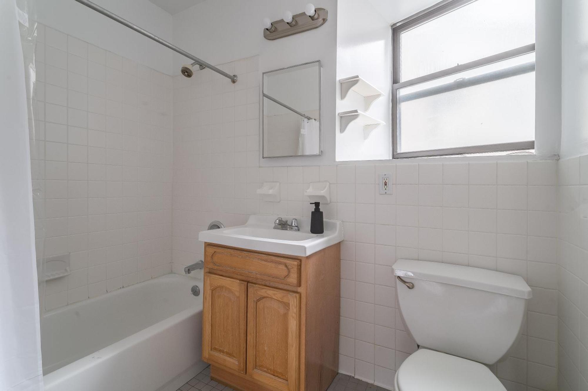 Stunning 3-bedroom In The Heart Of East Village Manhattan! *
